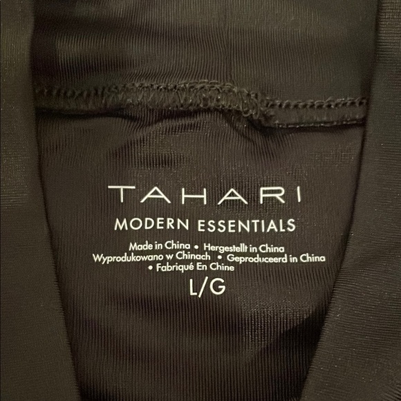 Tahari White and Black Sleeveless Turtleneck Fitted Tank Tops - Picture 2 of 5